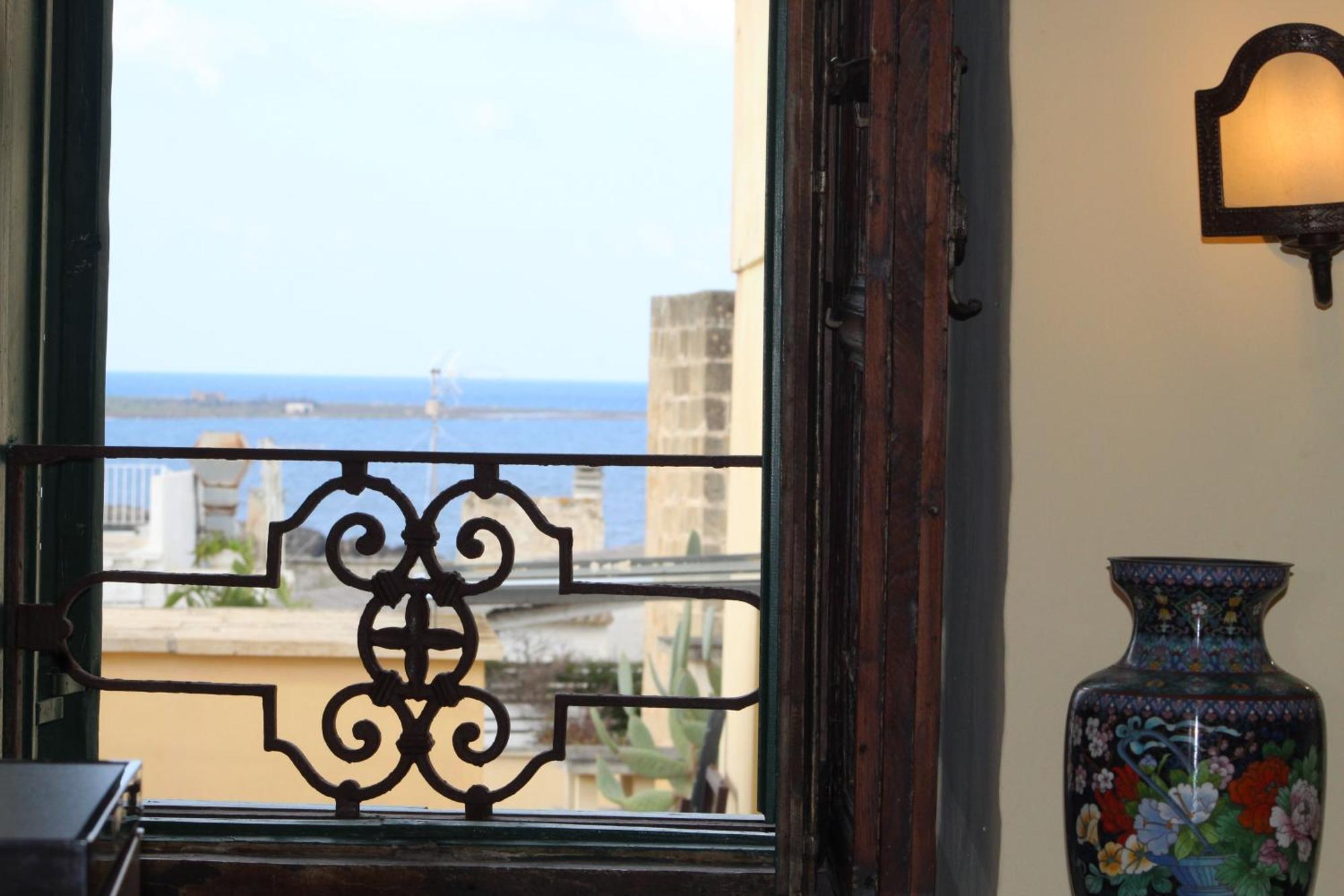 Palazzo Senape De Pace Bed & Breakfast Gallipoli Luaran gambar